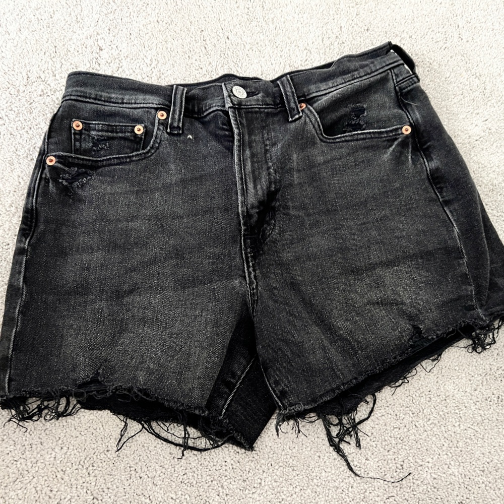 GAP black jean shorts size 28 4”
